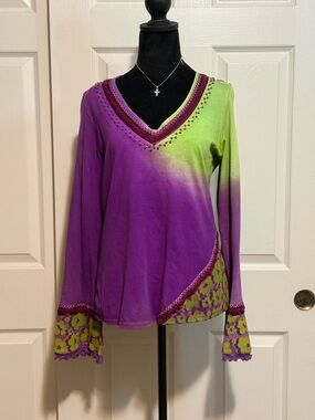 Vintage Peck & Peck Purple to Lime Green Ombre V-Neck Long Sleeve Top